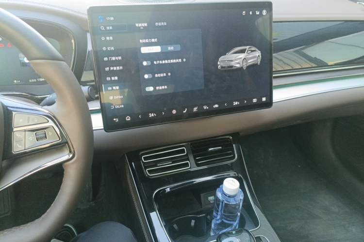 Used BYD Han 2025 DM-i Intelligent Driving Edition 125KM Prestige Model Audio And AC Panel