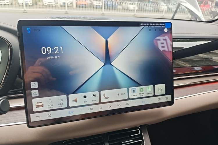 Used BYD Han 2025 EV with 701 km of Laser Radar-Enabled Intelligent Driving Audio And AC Panel