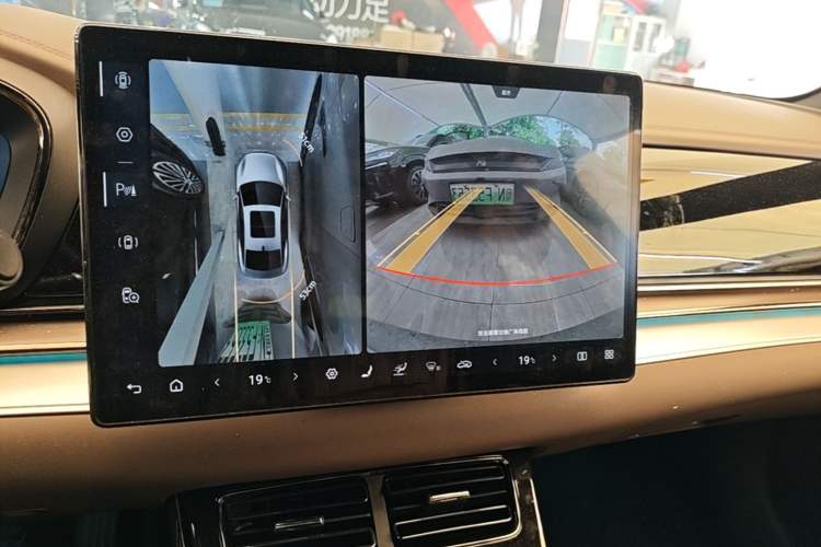 Used BYD Han 2025 DM-i Intelligent Driving Edition 125KM Prestige Model Audio And AC Panel