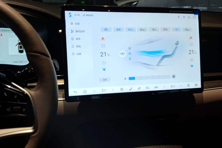 Used BYD Han 2025 EV with 701 km of Laser Radar-Enabled Intelligent Driving Audio And AC Panel