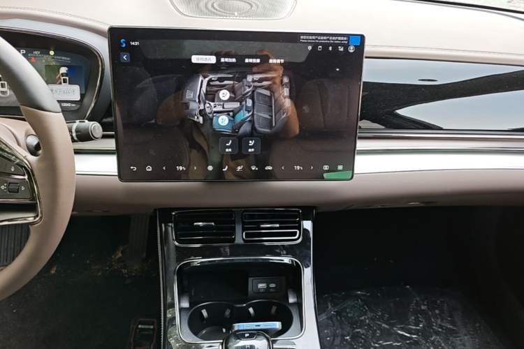 Used BYD Han 2025 DM-i Intelligent Driving Edition 125KM LiDAR Flagship Model Audio And AC Panel