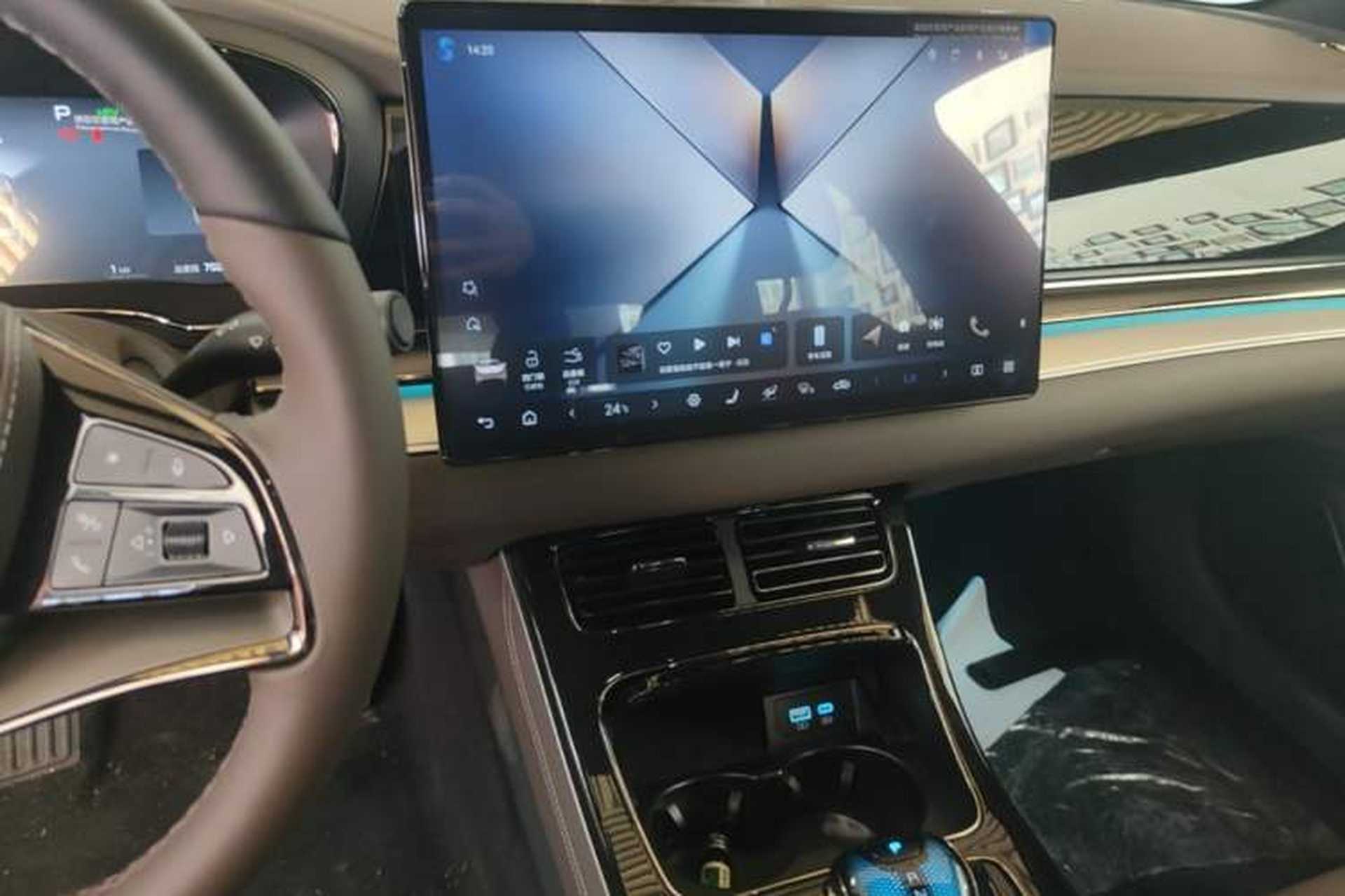 Used BYD Han 2025 DM-i Intelligent Driving Edition 125KM Prestige Model Audio And AC Panel