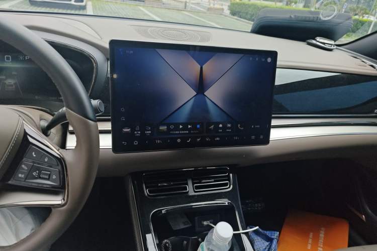 Used BYD Han 2025 DM-i 125KM Elite Model Audio And AC Panel