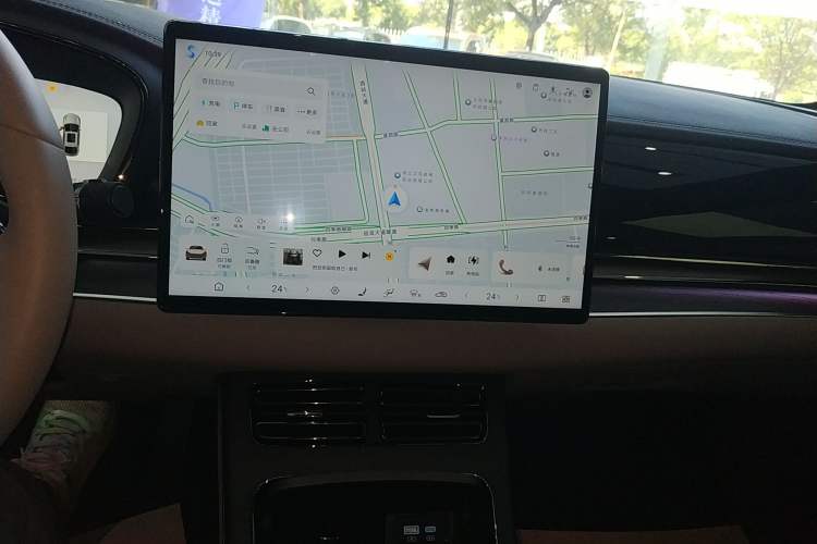 Used BYD Han 2025 EV Intelligent Driving Edition 701KM LiDAR Flagship Model Audio And AC Panel