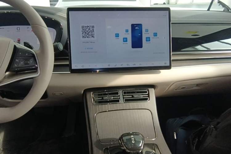 Used BYD Han 2025 DM-i Intelligent Driving Edition 125KM LiDAR Flagship Model Audio And AC Panel