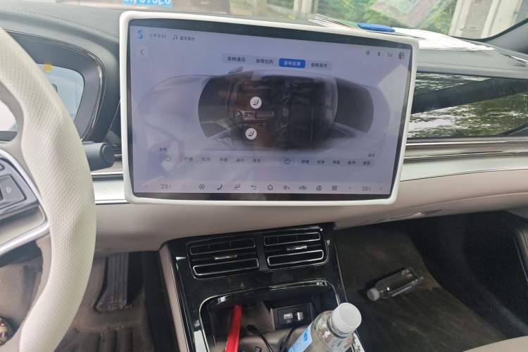 Used BYD Han 2025 DM-i 125KM Prestige Model Audio And AC Panel