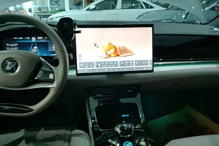 Used BYD Han 2025 DM-i Smart Drive 125KM Elite Model Audio And AC Panel
