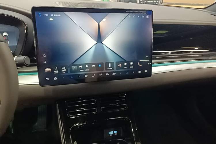 Used BYD Han 2025 DM-i Intelligent Driving Edition 125KM Prestige Model Audio And AC Panel