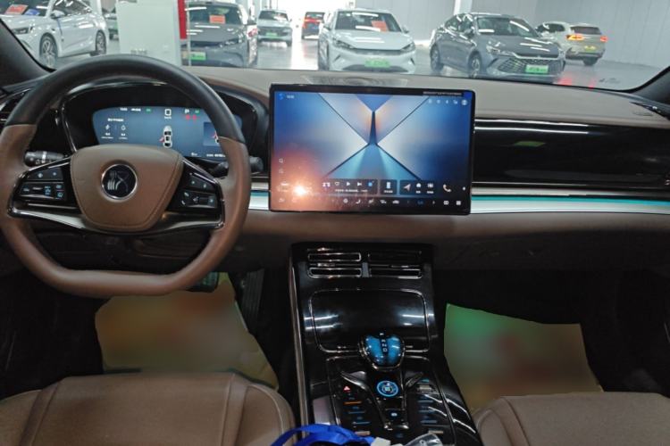Used BYD Han 2025 DM-i 125KM LiDAR-Powered Intelligent Driving Model Center Console