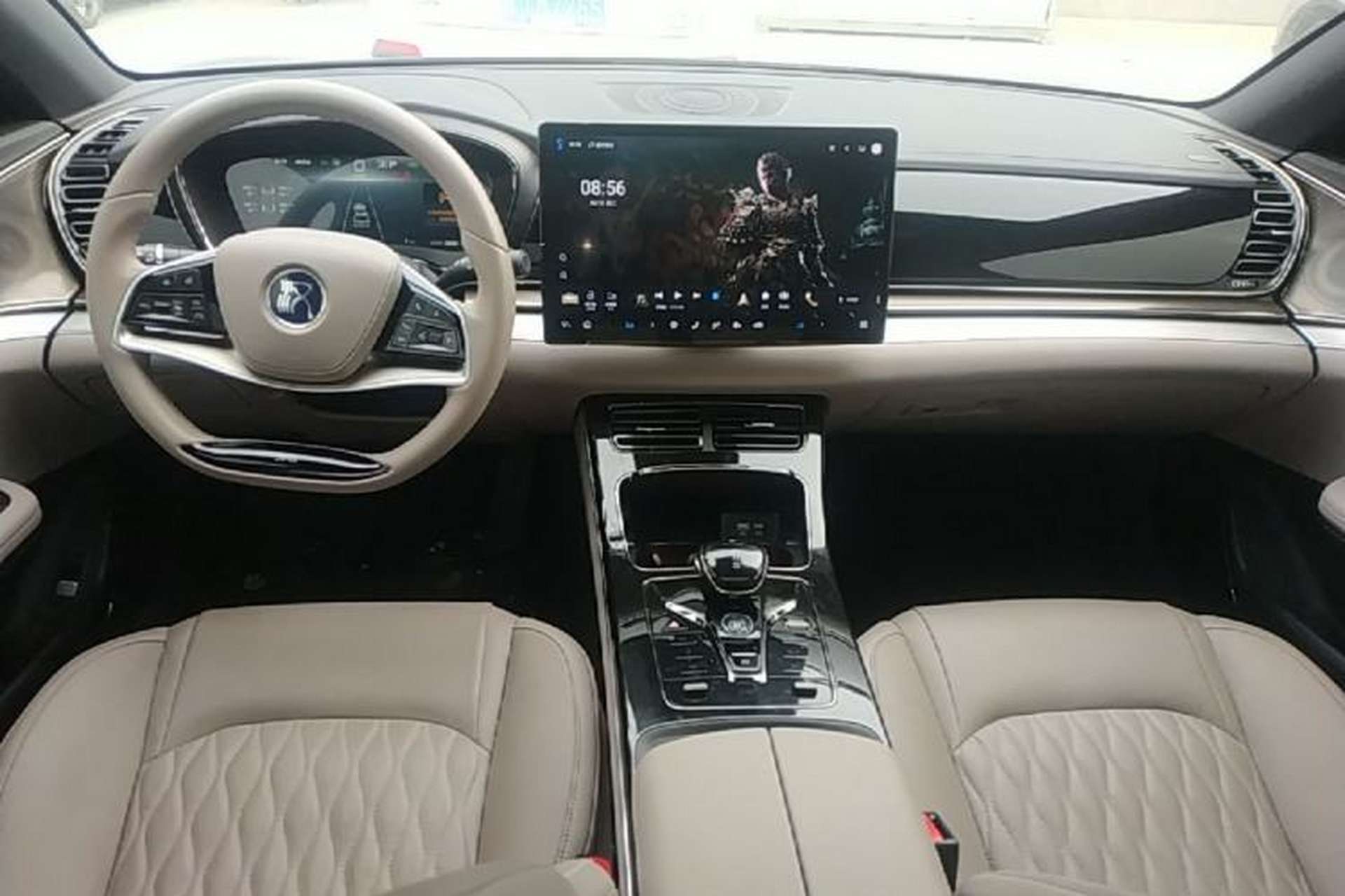 Used BYD Han 2025 DM-i 125KM Elite Model Center Console