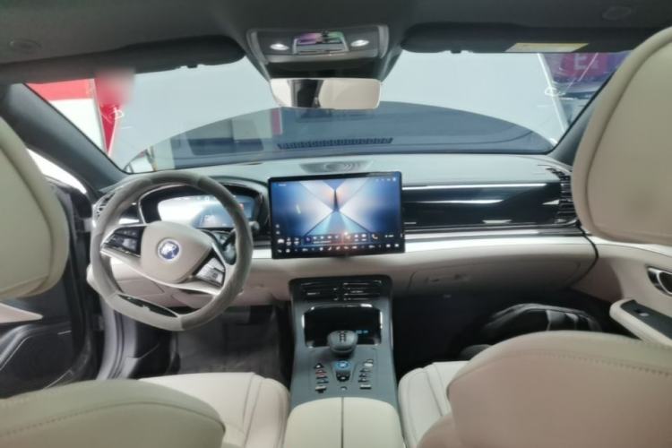 Used BYD Han 2025 EV 605KM Prestige Model Center Console