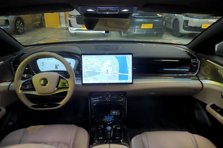 Used BYD Han 2025 DM-i 125KM Elite Model Center Console