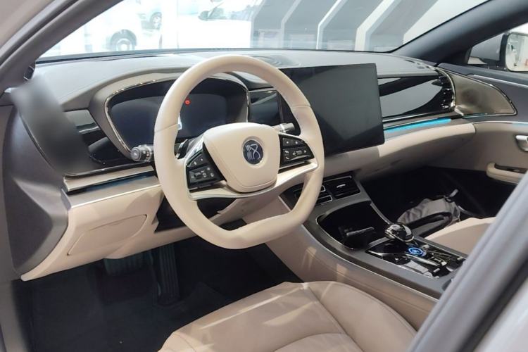 Used BYD Han 2025 DM-i Intelligent Driving Edition 125KM LiDAR Flagship Model Center Console