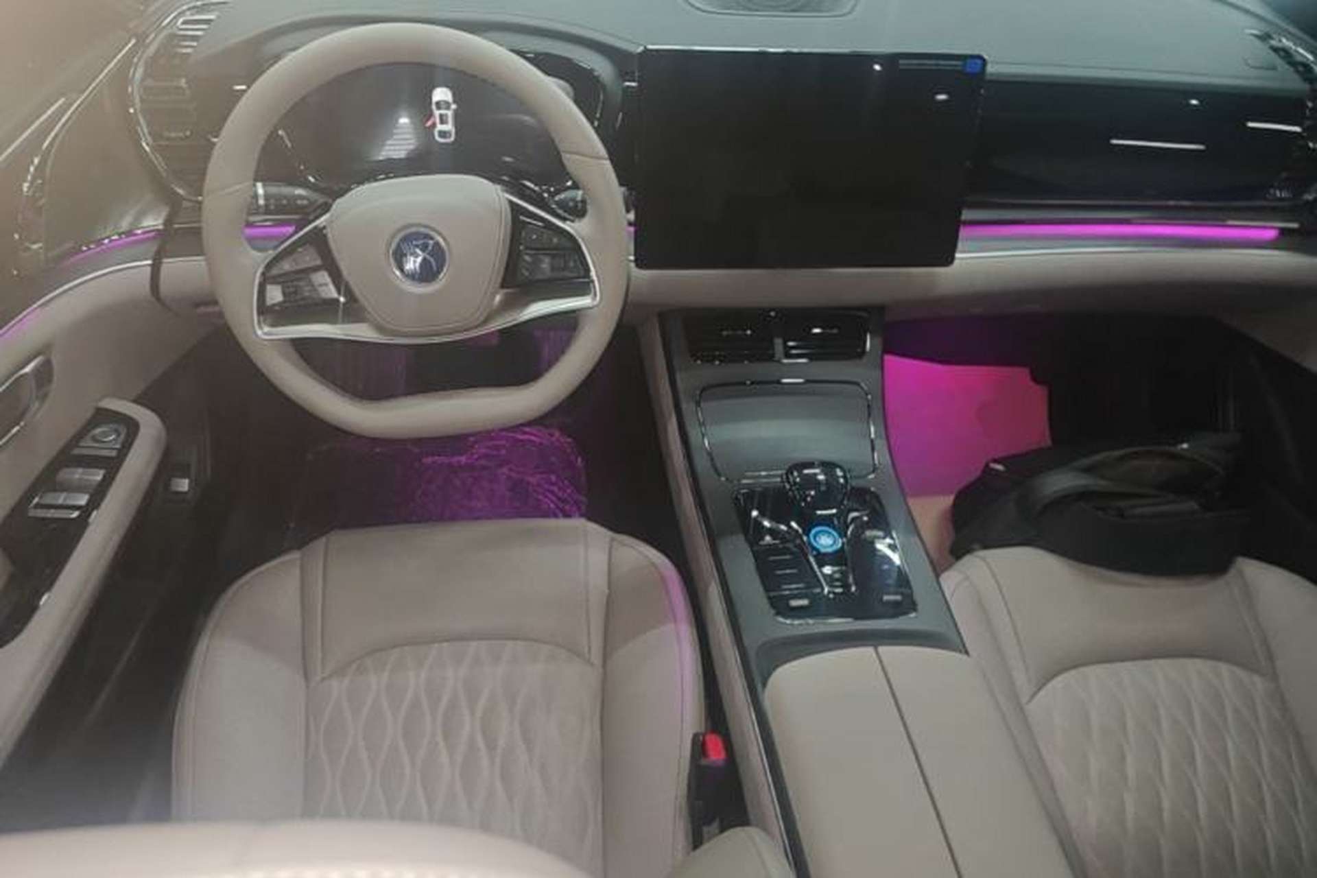 Used BYD Han 2025 DM-i Intelligent Driving Edition 125KM LiDAR Flagship Model Center Console