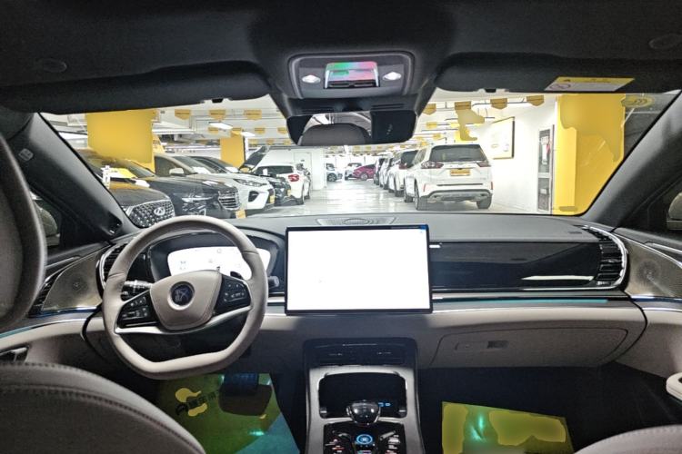 Used BYD Han 2025 DM-i Intelligent Driving Edition 125KM LiDAR Flagship Model Center Console
