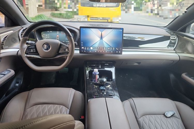 Used BYD Han 2025 DM-i Intelligent Driving Edition 125KM LiDAR Flagship Model Center Console