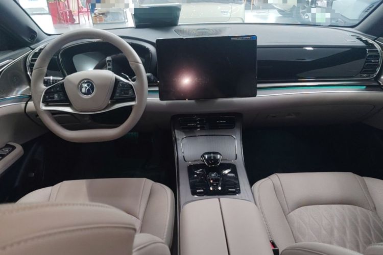 Used BYD Han 2025 DM-i 125KM LiDAR-Powered Intelligent Driving Model Center Console