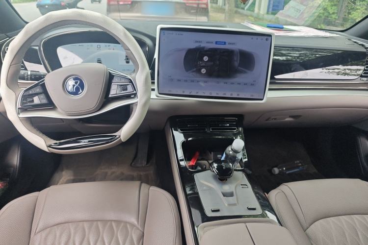 Used BYD Han 2025 DM-i 125KM Prestige Model Center Console
