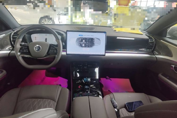 Used BYD Han 2025 DM-i 125KM LiDAR-Powered Intelligent Driving Model Center Console