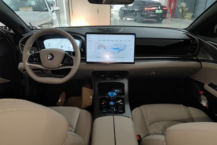 Used BYD Han 2025 DM-i 125KM LiDAR-Powered Intelligent Driving Model Center Console