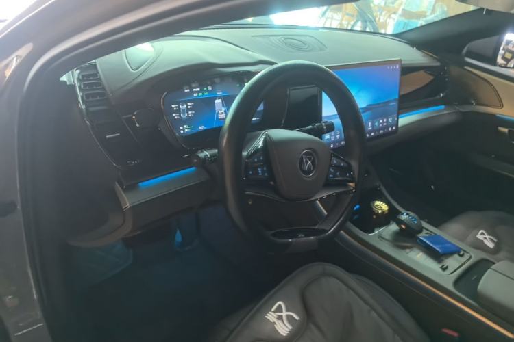 Used BYD Han 2025 DM-i 125KM Elite Model Center Console