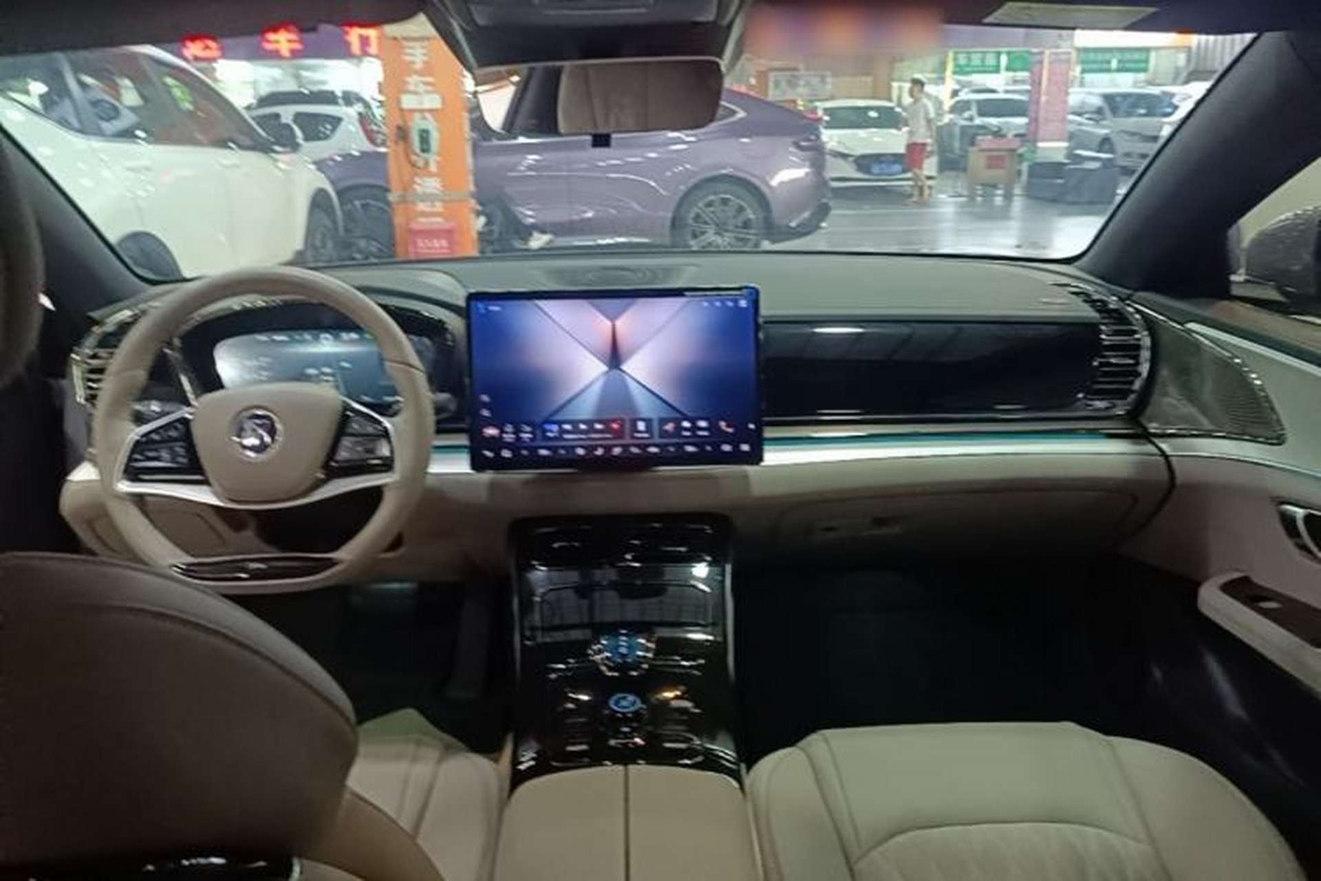 Used BYD Han 2025 DM-i 125KM Prestige Model Center Console