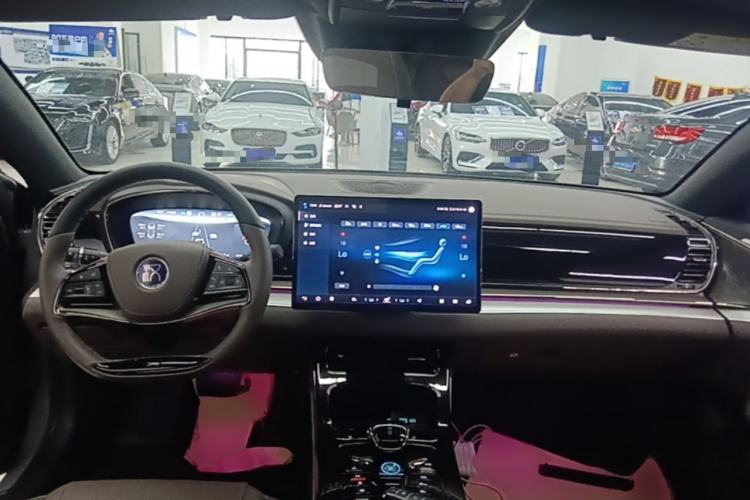 Used BYD Han 2025 DM-i 125KM Prestige Model Center Console