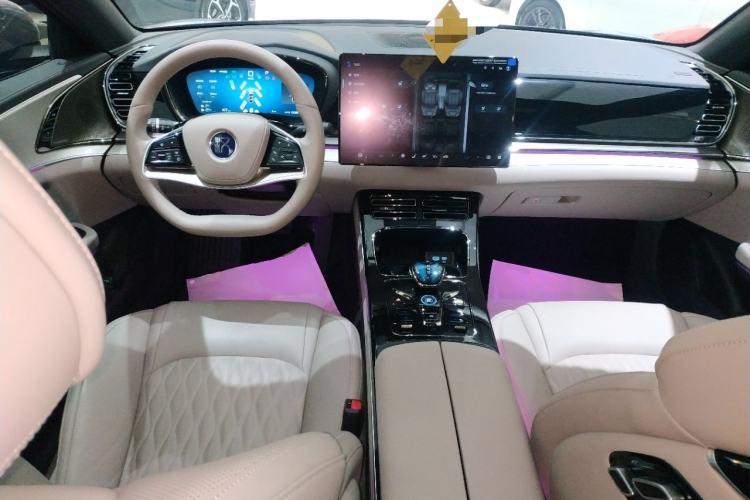 Used BYD Han 2025 DM-i Smart Drive 125KM Prestige Model Center Console