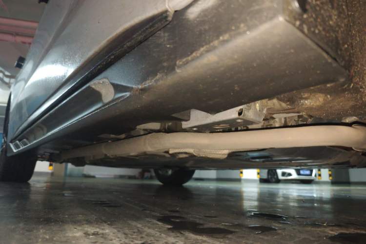 Used BYD Han 2025 DM-i 125KM Prestige Model Chassis Front Right