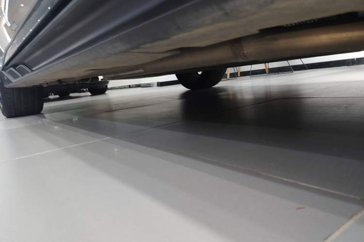 Used BYD Han 2025 DM-i 125KM LiDAR-Powered Intelligent Driving Model Chassis Front Right