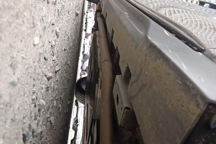 Used BYD Han 2025 DM-i 125KM Prestige Model Chassis Front Right