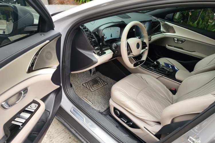 Used BYD Han 2025 EV 506KM Prestige Edition Driver Seat