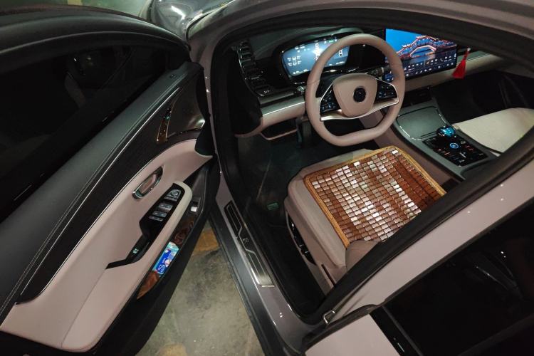 Used BYD Han 2025 EV with 701 km of Laser Radar-Enabled Intelligent Driving Driver Seat