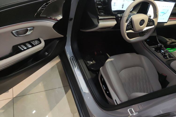 Used BYD Han 2025 DM-i Intelligent Driving Edition 125KM LiDAR Flagship Model Driver Seat