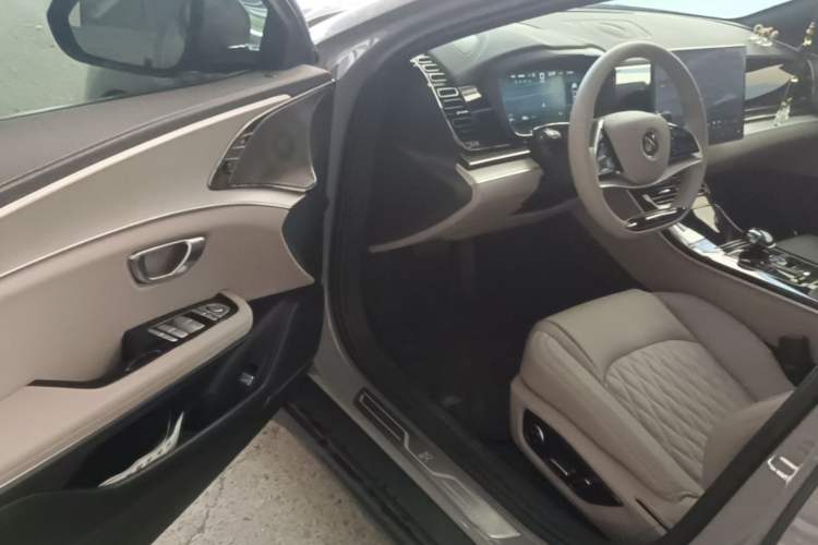 Used BYD Han 2025 DM-i 125KM Elite Model Driver Seat