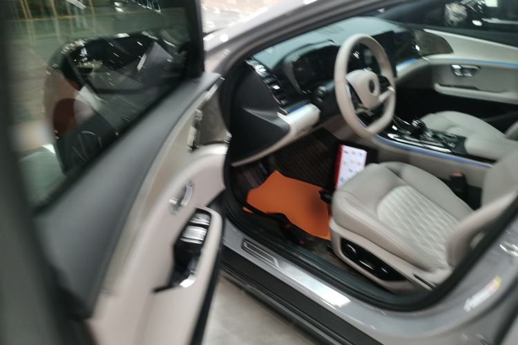 Used BYD Han 2025 EV Intelligent Driving Version 506KM Prestige Model Driver Seat