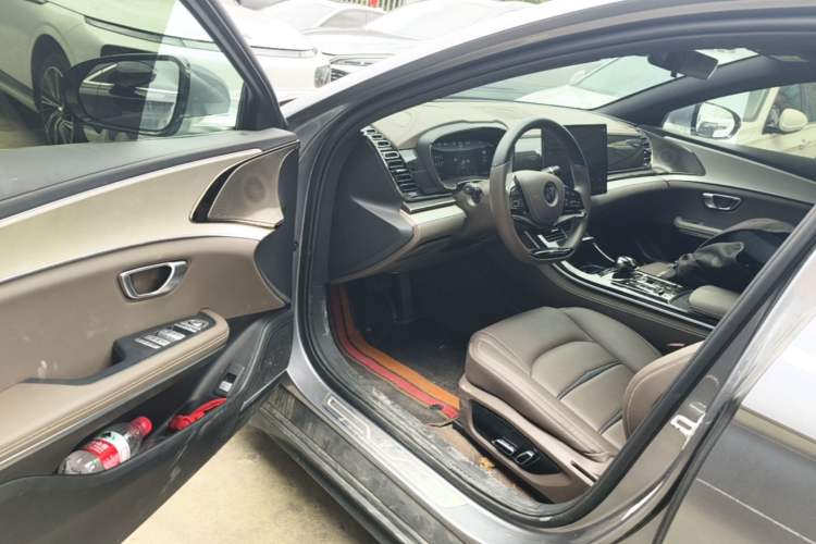 Used BYD Han 2025 DM-i 125KM Comfort Model Driver Seat