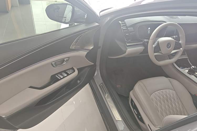 Used BYD Han 2025 DM-i 125KM LiDAR-Powered Intelligent Driving Model Driver Seat