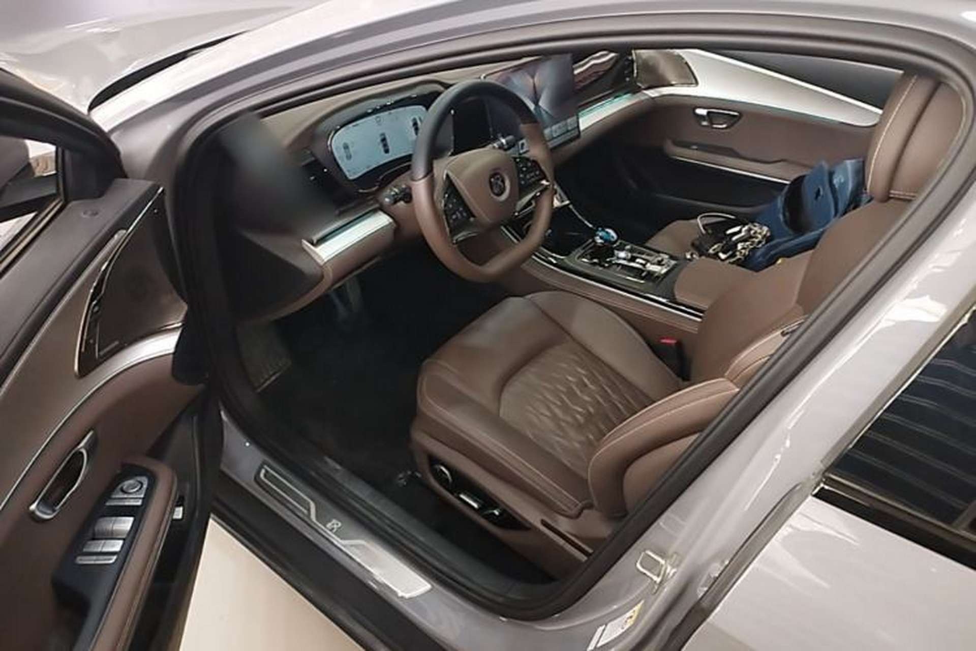 Used BYD Han 2025 DM-i Intelligent Driving Edition 125KM Prestige Model Driver Seat