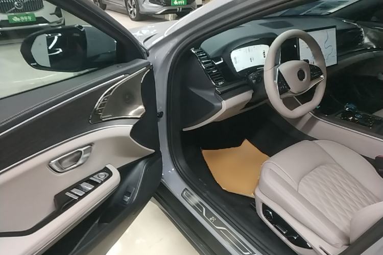 Used BYD Han 2025 DM-i Intelligent Driving Edition 125KM LiDAR Flagship Model Driver Seat