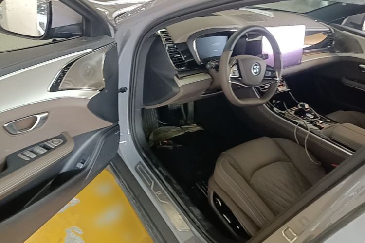 Used BYD Han 2025 DM-i Intelligent Driving Edition 125KM Prestige Model Driver Seat