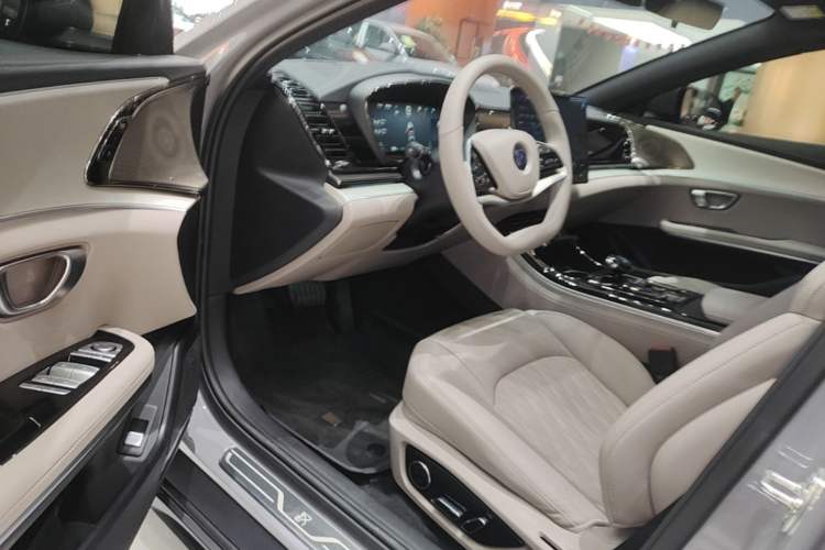 Used BYD Han 2025 DM-i Smart Drive 125KM Elite Model Driver Seat