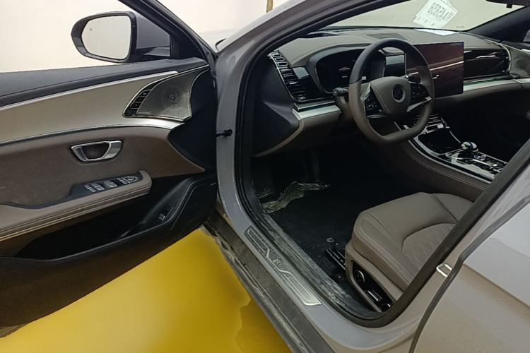 Used BYD Han 2025 DM-i Intelligent Driving Edition 125KM Prestige Model Driver Seat