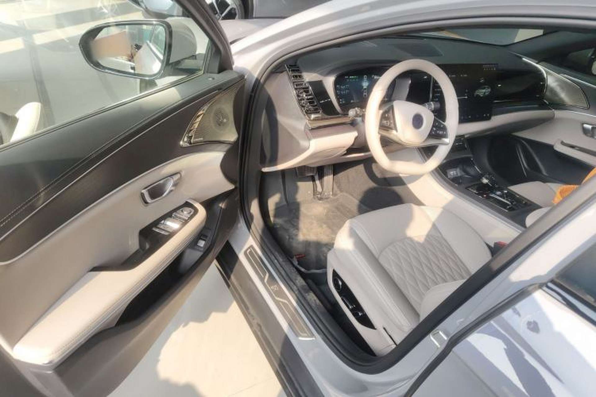 Used BYD Han 2025 DM-i Intelligent Driving Edition 125KM LiDAR Flagship Model Driver Seat