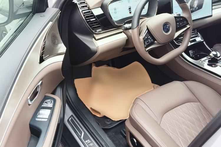 Used BYD Han 2025 DM-i Intelligent Driving Edition 125KM Prestige Model Driver Seat
