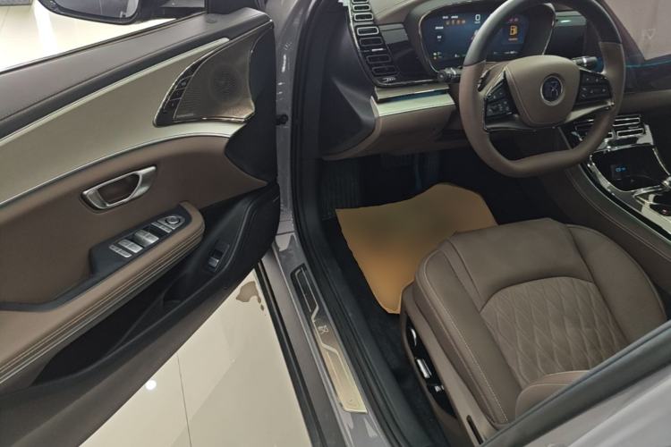 Used BYD Han 2025 DM-i Intelligent Driving Edition 125KM Prestige Model Driver Seat
