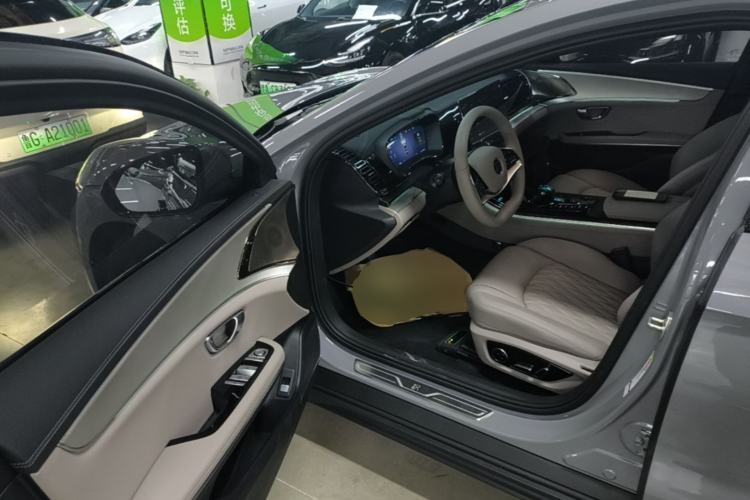 Used BYD Han 2025 DM-i Smart Drive 125KM Elite Model Driver Seat