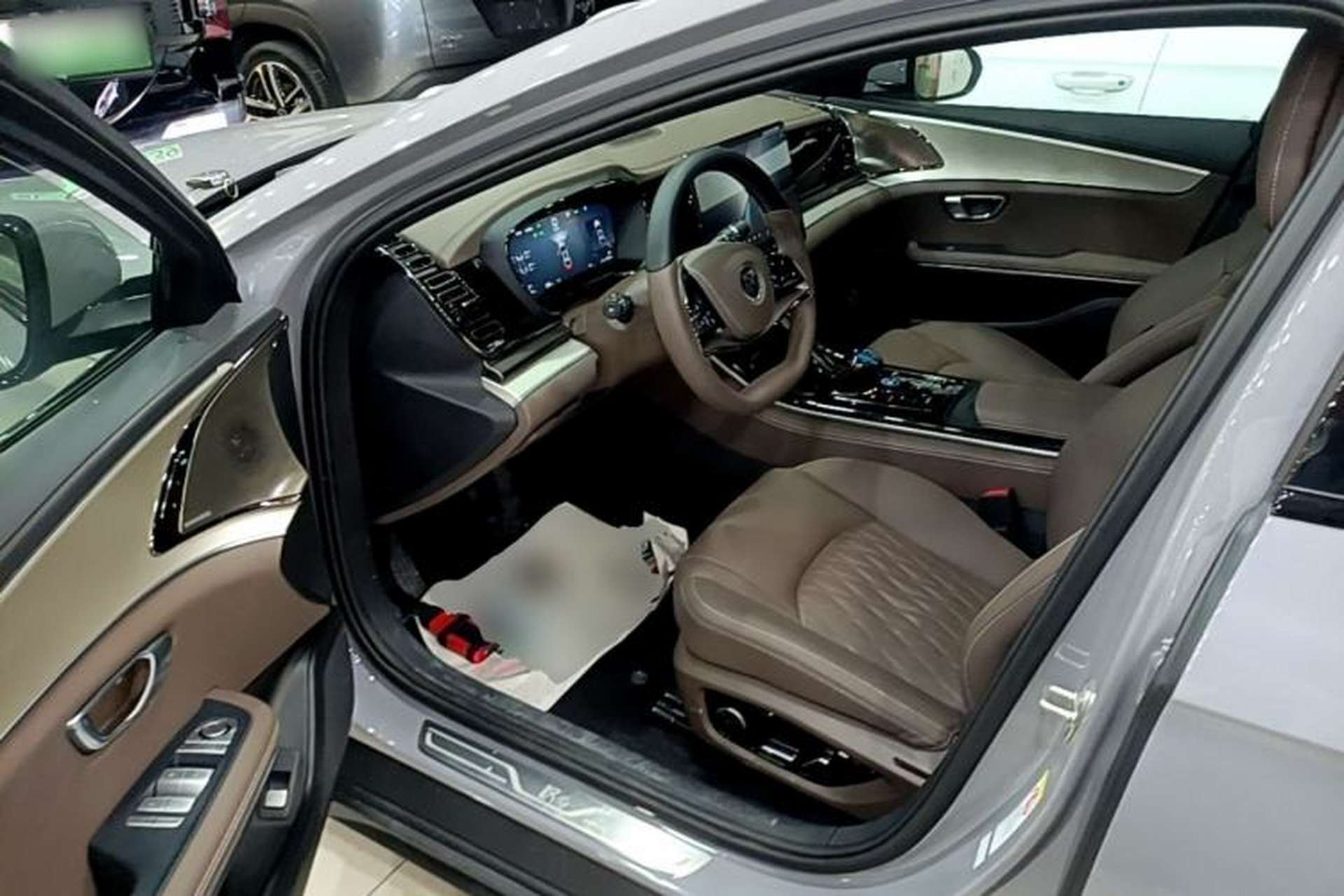 Used BYD Han 2025 DM-i Intelligent Driving Edition 125KM Prestige Model Driver Seat