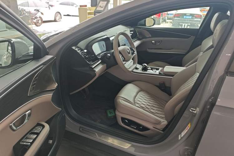 Used BYD Han 2025 DM-i Intelligent Driving Edition 125KM LiDAR Flagship Model Driver Seat