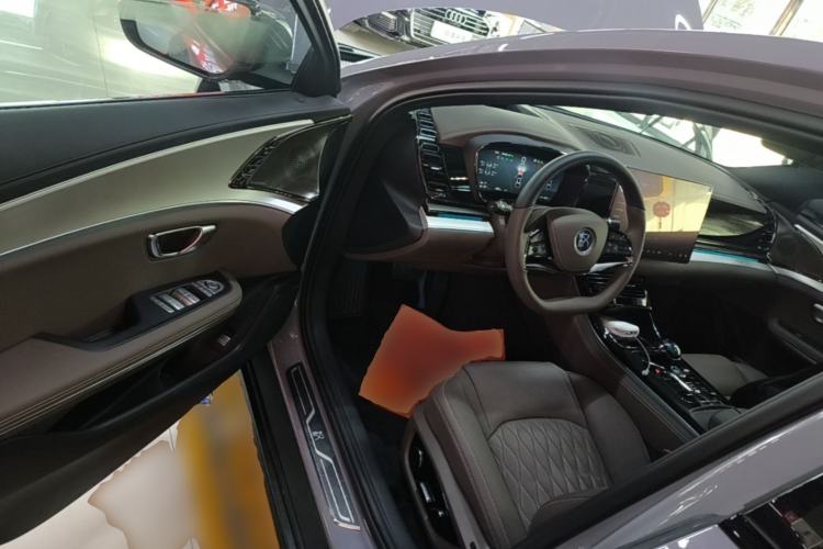 Used BYD Han 2025 DM-i Intelligent Driving Edition 125KM Prestige Model Driver Seat